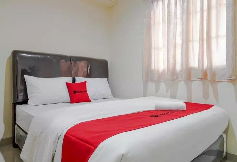 Hotelli Reddoorz @ Jalan Biak Roxy Jakarta