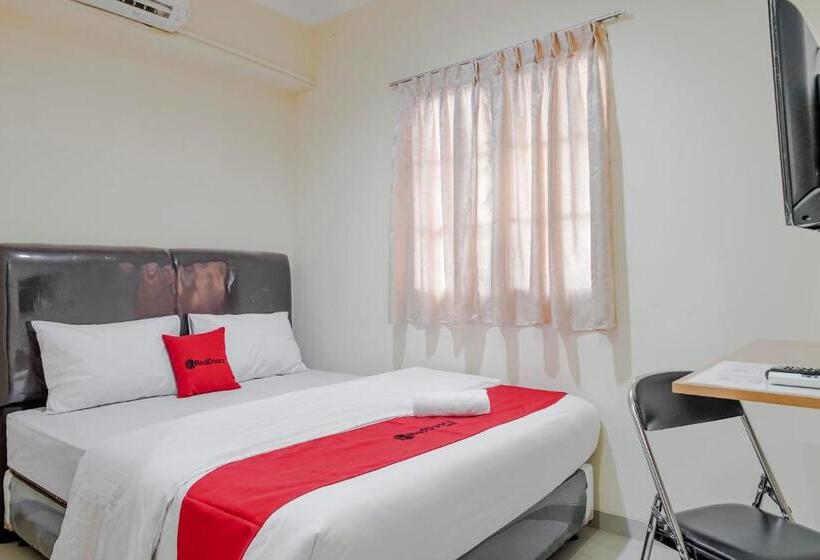 Hotel Reddoorz @ Jalan Biak Roxy Jakarta
