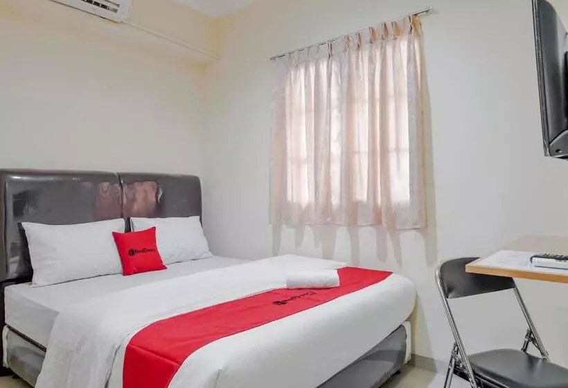 Hotelli Reddoorz @ Jalan Biak Roxy Jakarta