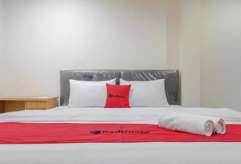 Hotelli Reddoorz @ Jalan Biak Roxy Jakarta