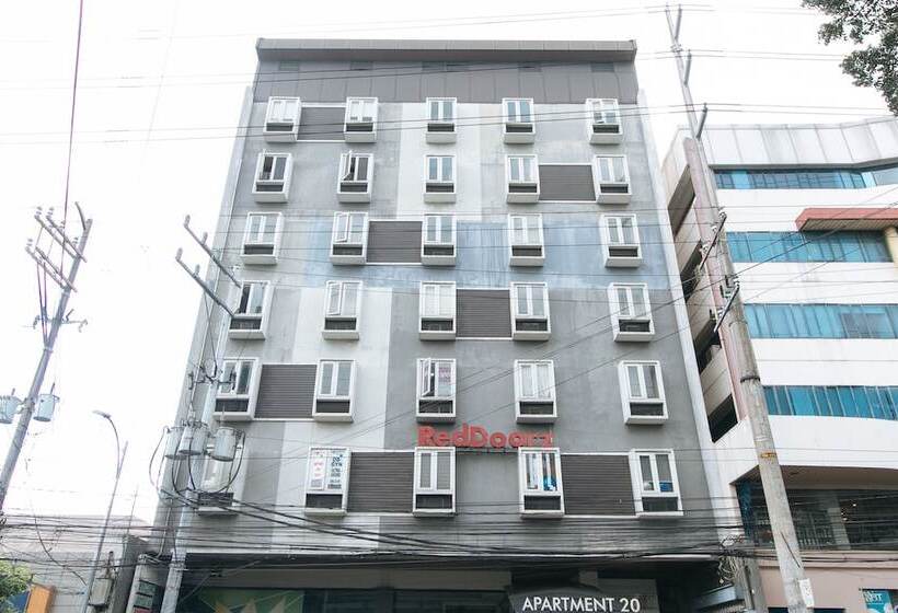 Szálloda Reddoorz Plus @ Kamuning Quezon City