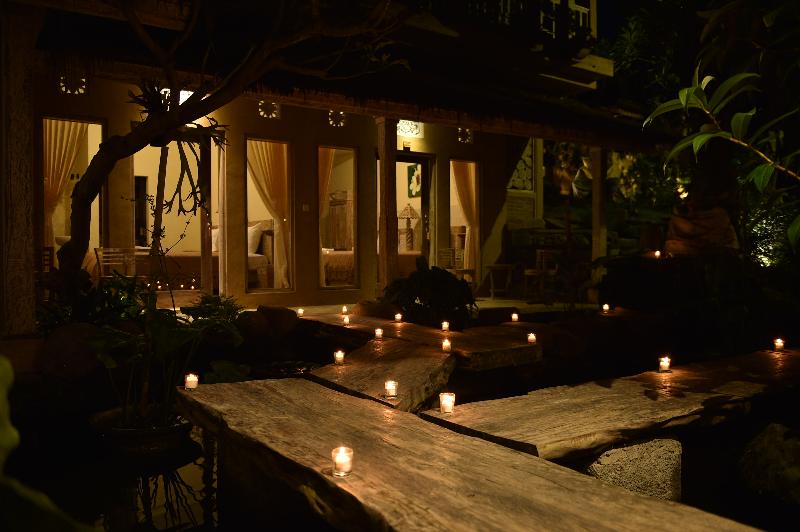 בית מלון כפרי Uma Shanty Near To Lempuyang