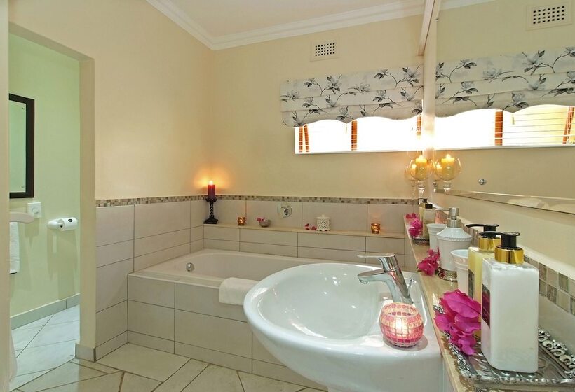 פנסיון Anchor S Rest Guesthouse And Self Catering