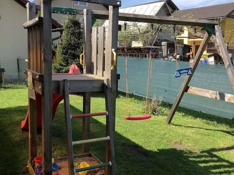 پانسیون Guest House Maxim