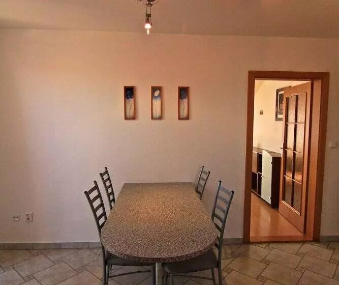 پانسیون Guest House Maxim