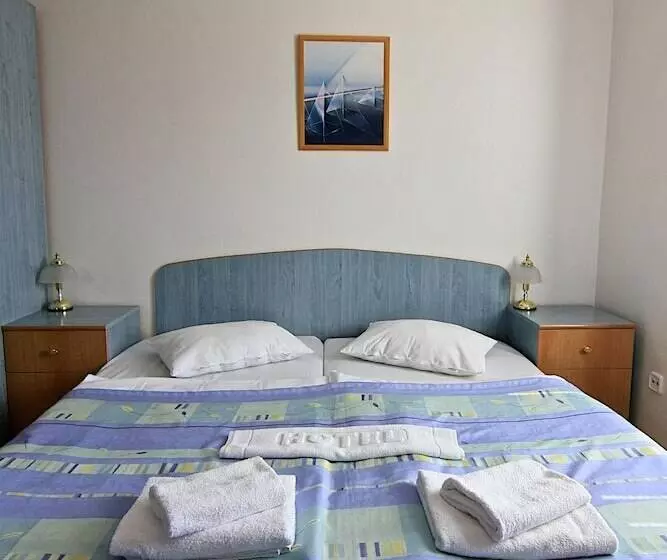 پانسیون Guest House Maxim