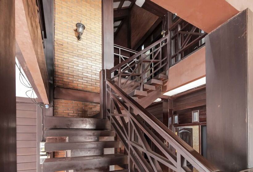 بنسيون Reddoorz @ Cilandak Timur