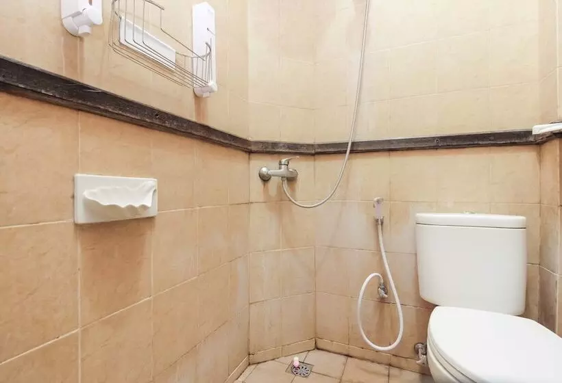 ペンション Reddoorz @ Cilandak Timur