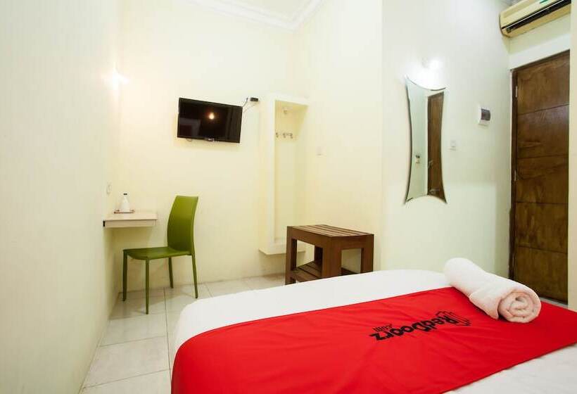 بنسيون Reddoorz Near Marvell City Mall