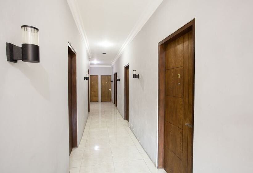 بنسيون Reddoorz Near Marvell City Mall