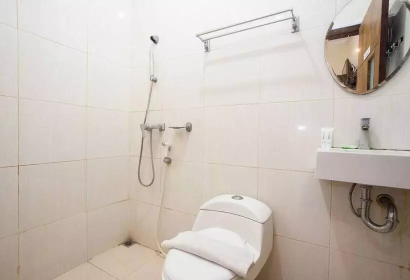 ペンション Reddoorz Near Marvell City Mall