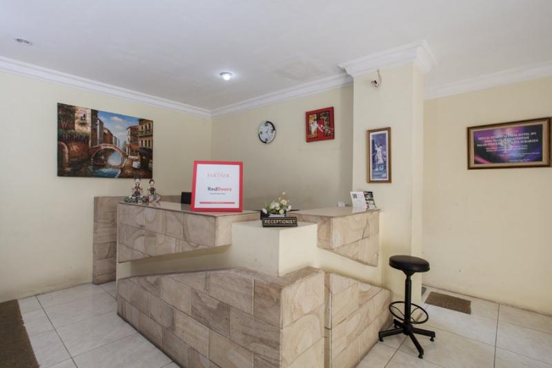 بنسيون Reddoorz Near Marvell City Mall