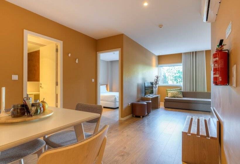 Spot Family Apartments