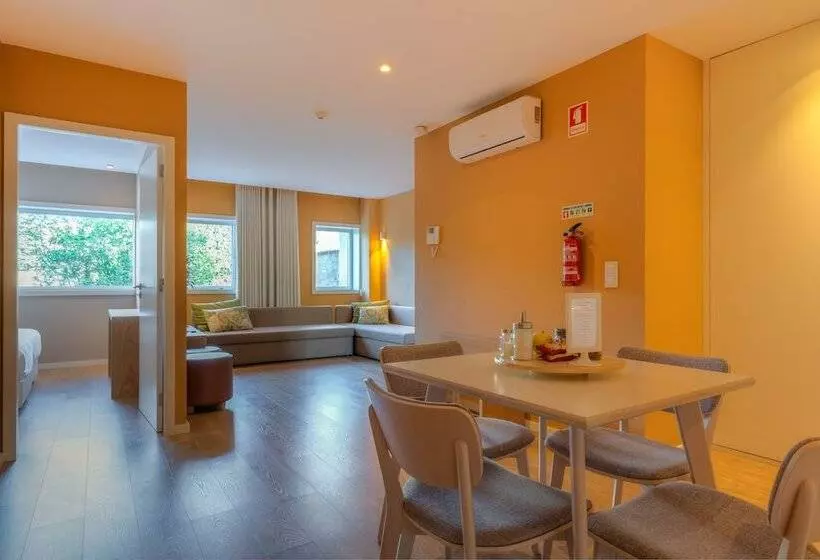 Spot Family Apartments