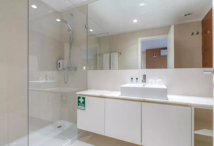 Spot Family Apartments