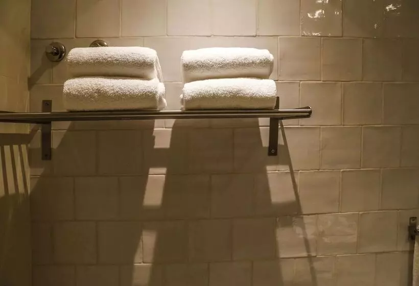 Spot Family Apartments