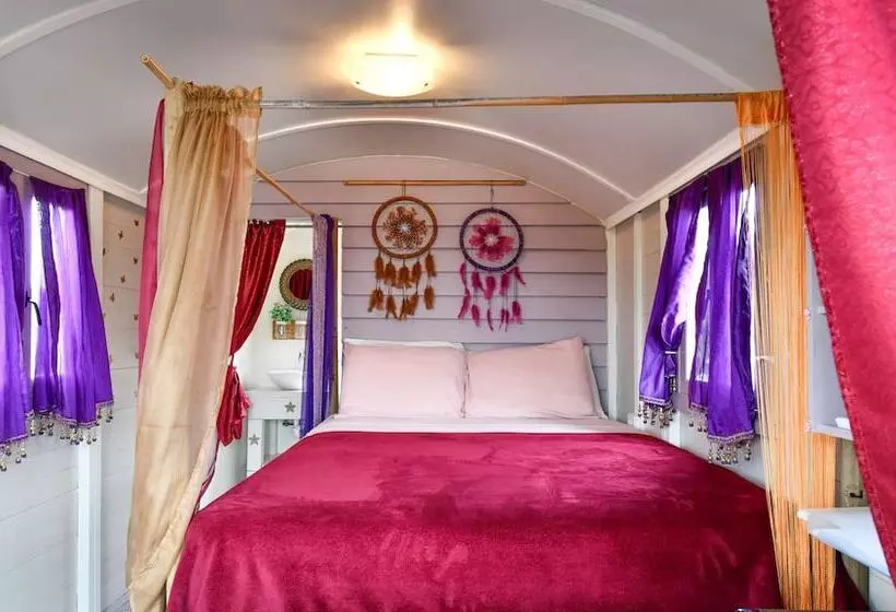 تختخواب و صبحانه Mammaloes