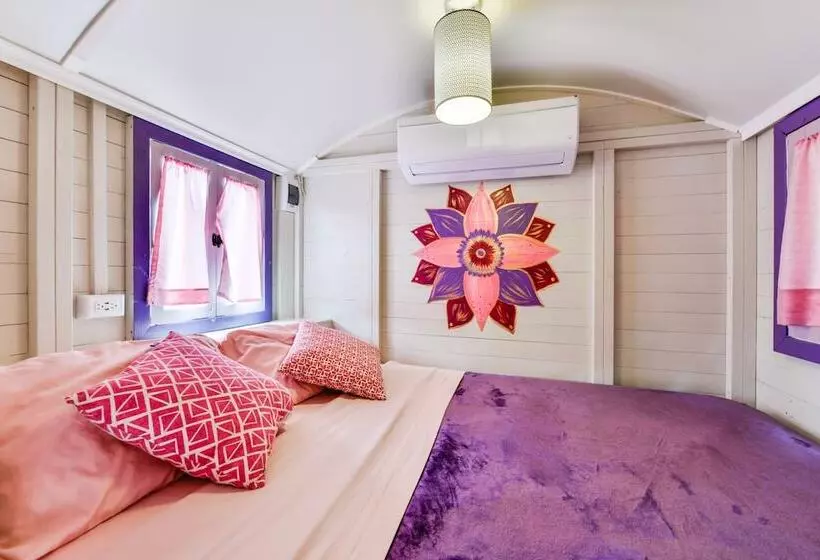 تختخواب و صبحانه Mammaloes