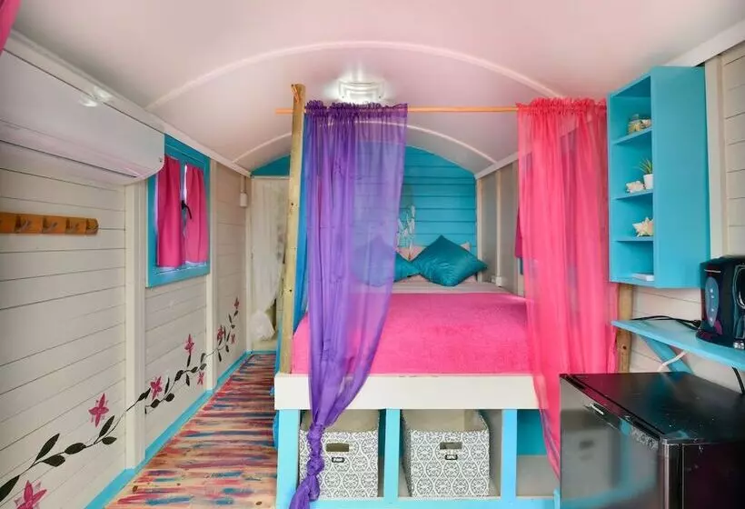 تختخواب و صبحانه Mammaloes