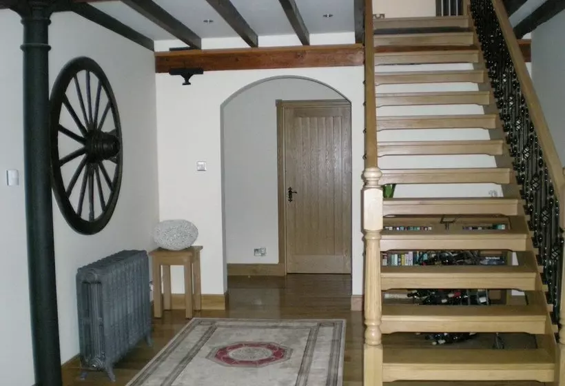 Crooksmill Bed & Breakfast