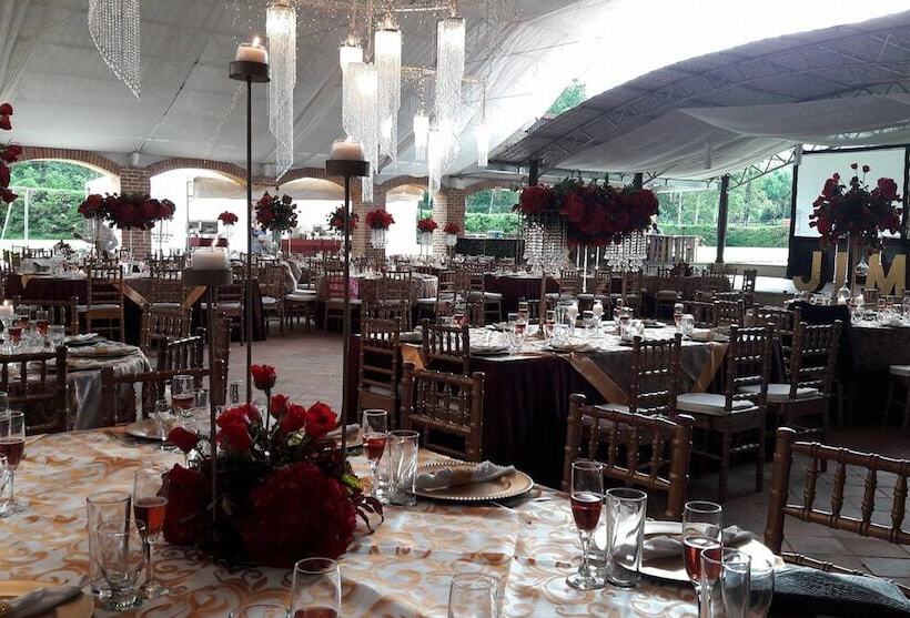 هتل Alcazar De Doña Victoria