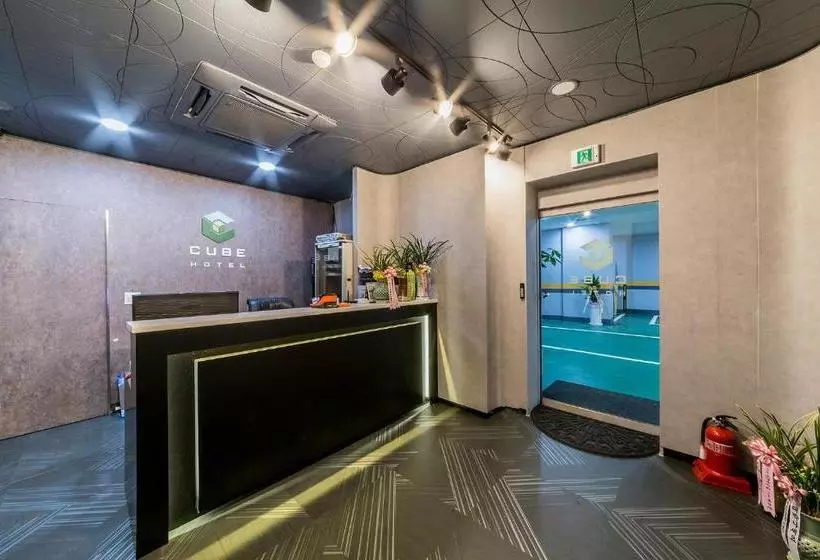 ホテル Cube