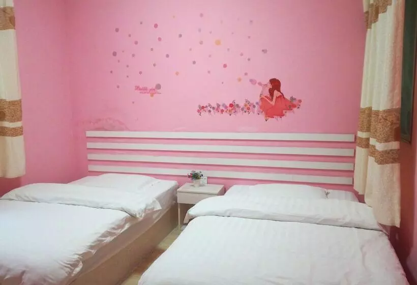ホテル Fenghuang Hua Xiang Yuan Inn