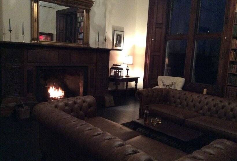 Hotel Graemeshall House