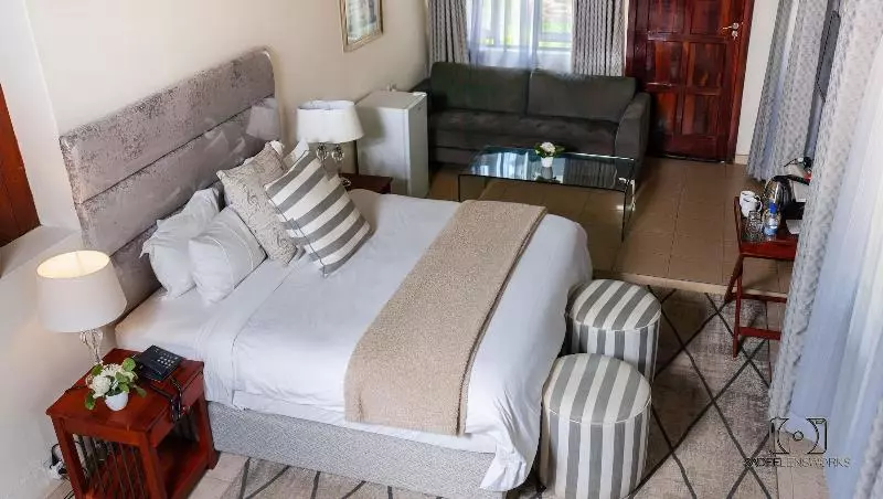 هتل Mavuna Guest Lodge & Conference Centre