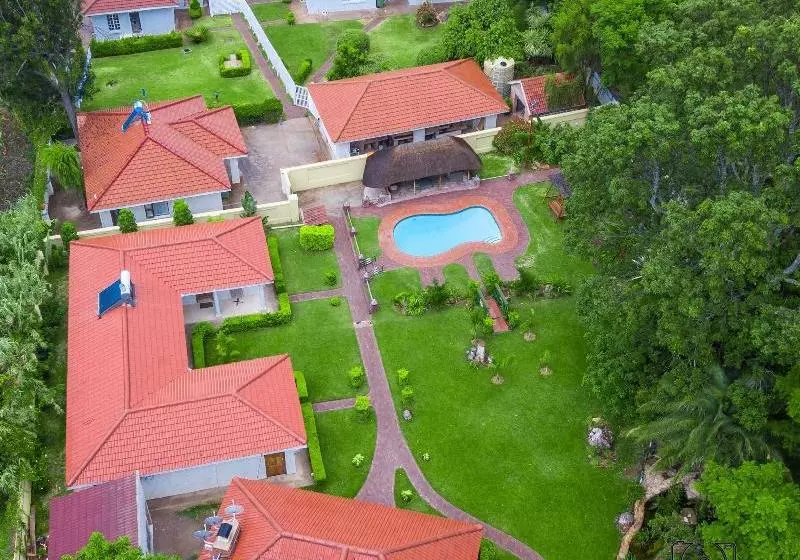 هتل Mavuna Guest Lodge & Conference Centre