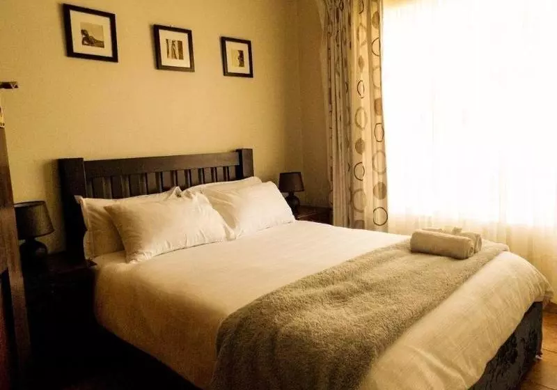 هتل Mavuna Guest Lodge & Conference Centre