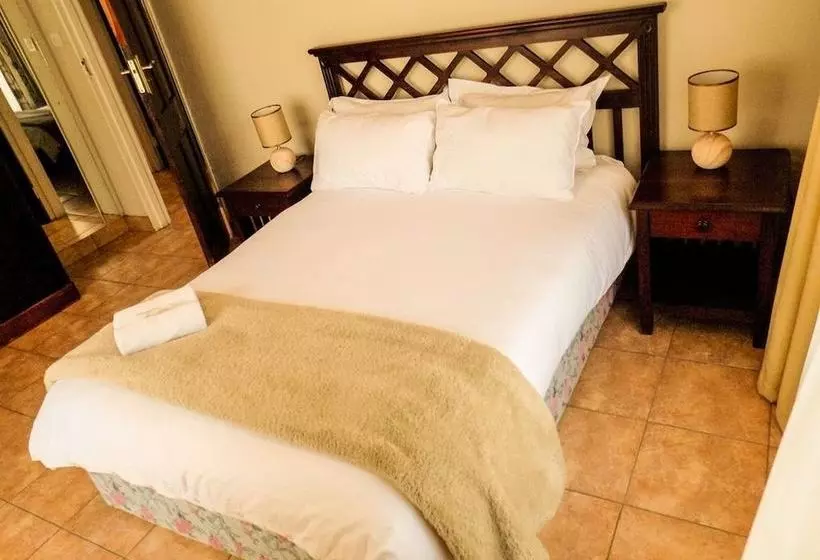 هتل Mavuna Guest Lodge & Conference Centre