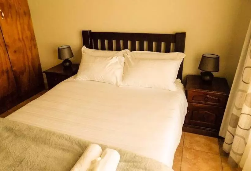 هتل Mavuna Guest Lodge & Conference Centre