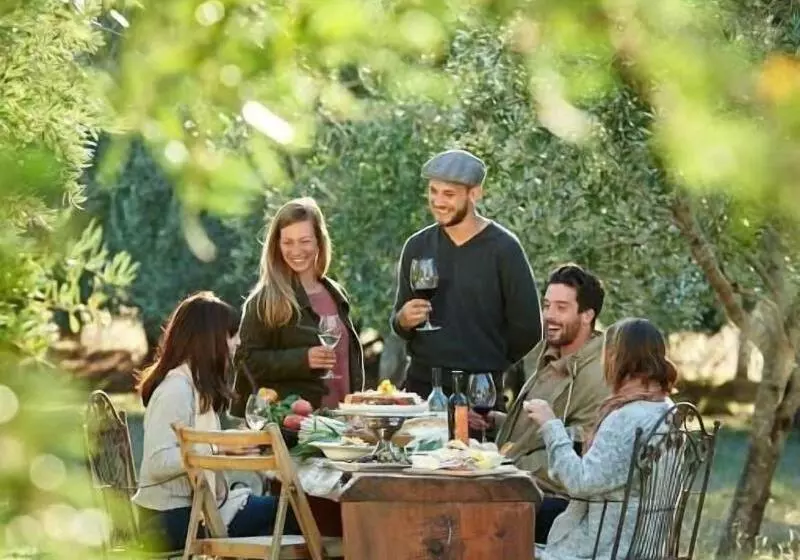 Hotelli Olio Bello Lakeside Glamping