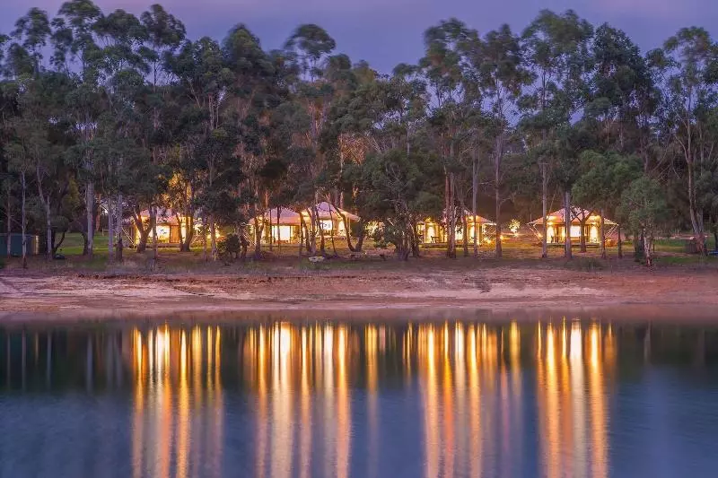 Hotelli Olio Bello Lakeside Glamping