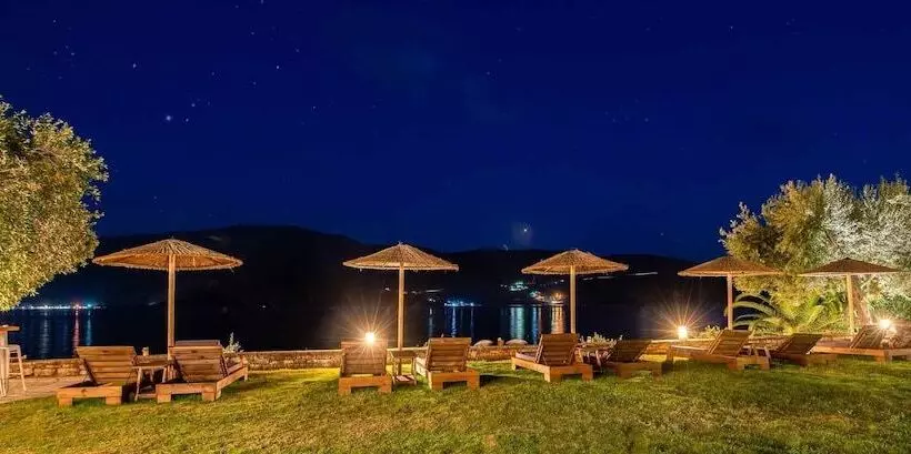 هتل Plataria Seaside Resort