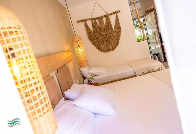 هتل Plataria Seaside Resort