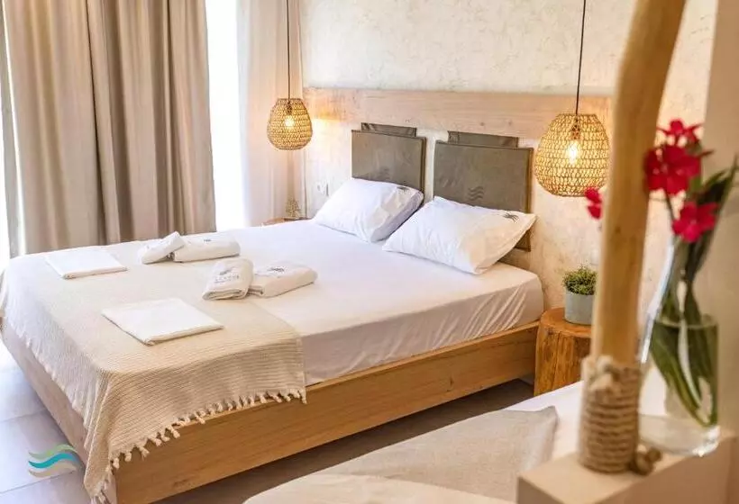 هتل Plataria Seaside Resort