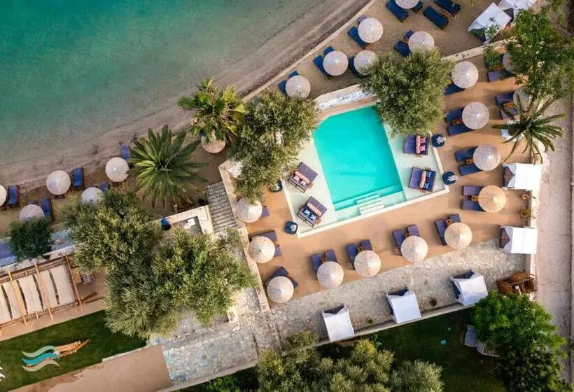 هتل Plataria Seaside Resort