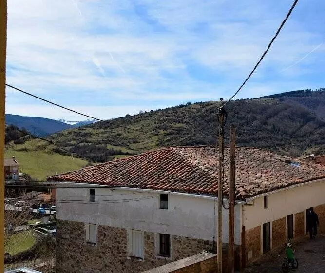 Hotelli Posada Hoyos De Iregua