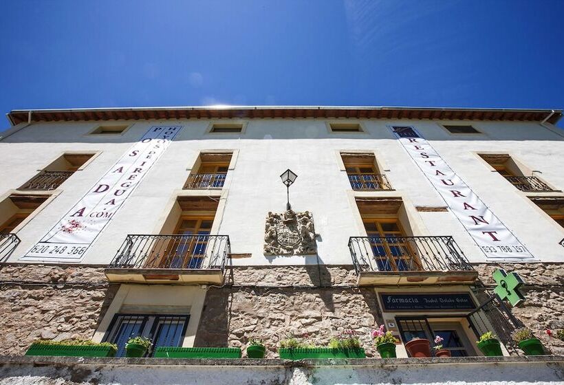 فندق Posada Hoyos De Iregua