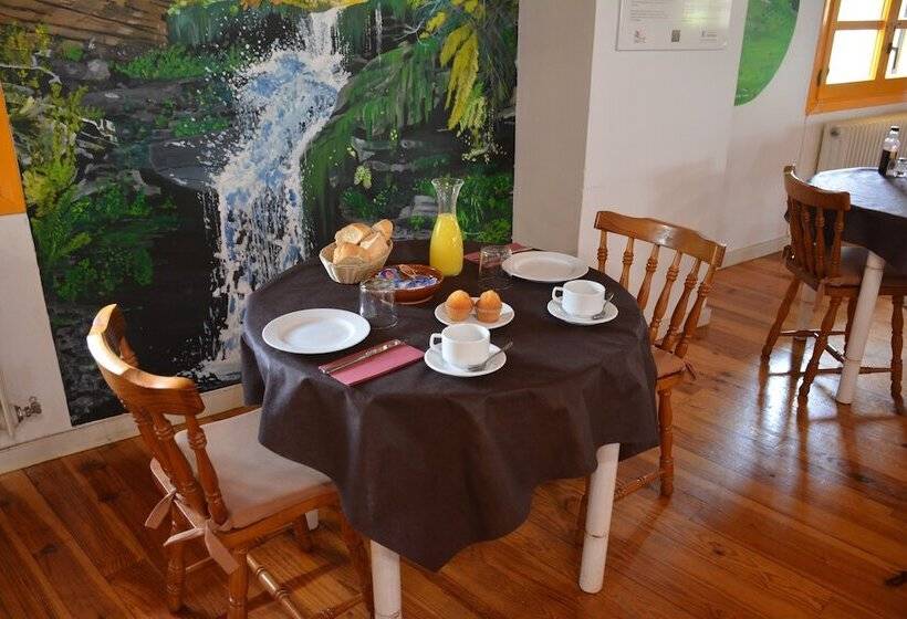 فندق Posada Hoyos De Iregua