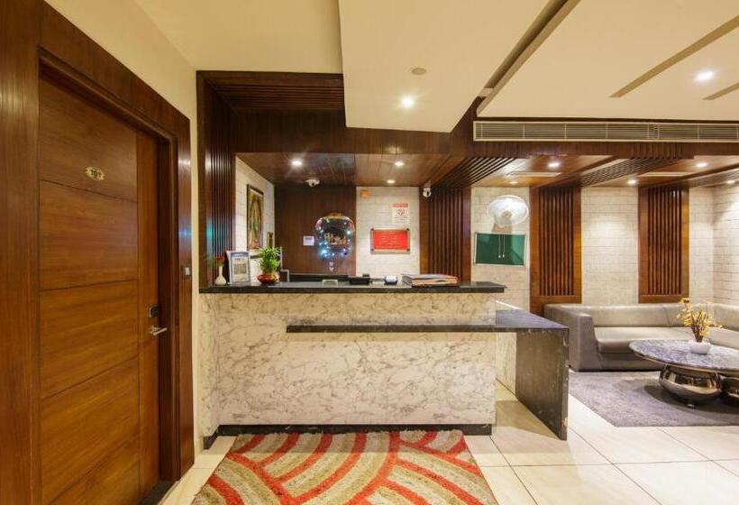 Hotel Treebo Punjabi Nature Residency, Near Faridabad Railway Station