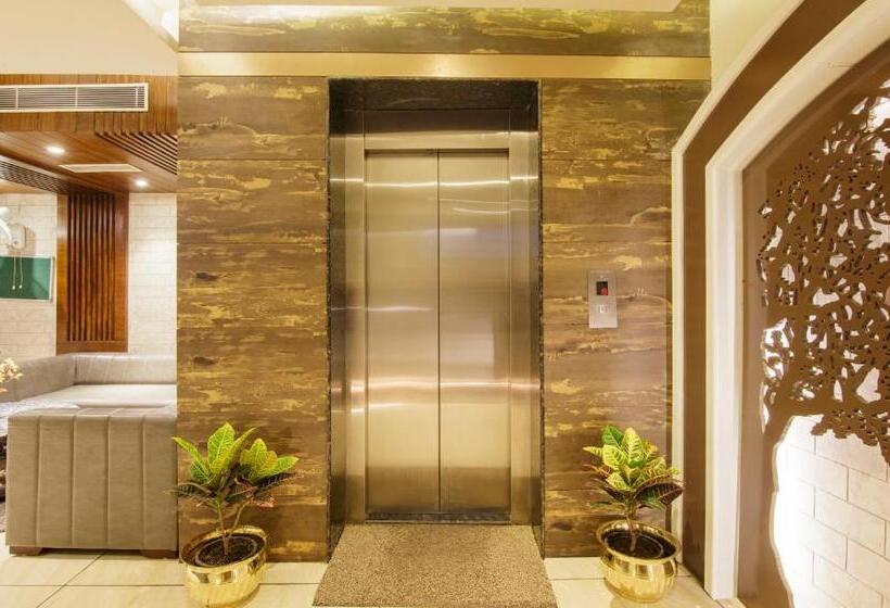 Hotel Treebo Punjabi Nature Residency, Near Faridabad Railway Station