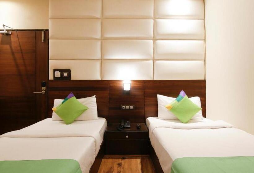 Hotel Treebo Punjabi Nature Residency, Near Faridabad Railway Station