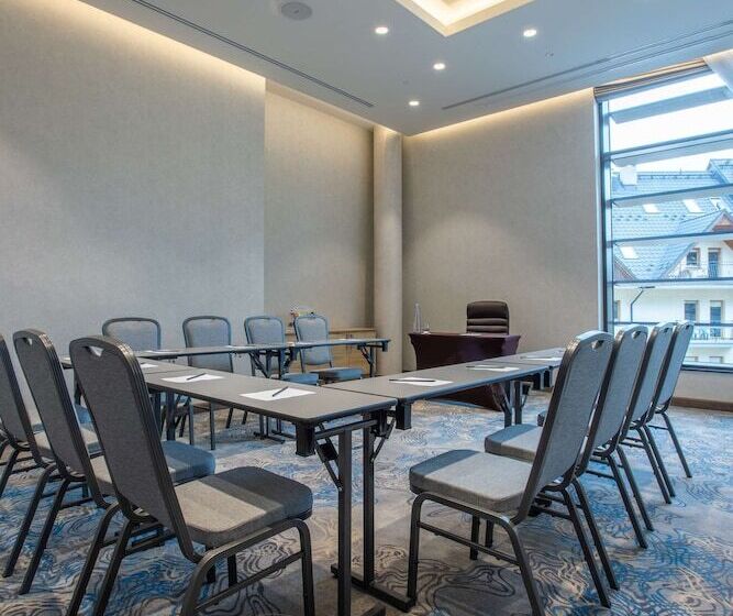 Radisson Blu Hotel & Residences