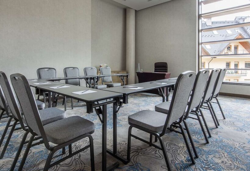 Radisson Blu Hotel & Residences