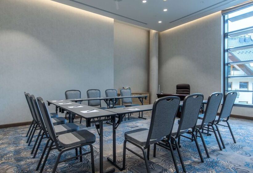 Radisson Blu Hotel & Residences