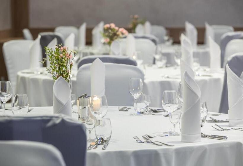 Radisson Blu Hotel & Residences