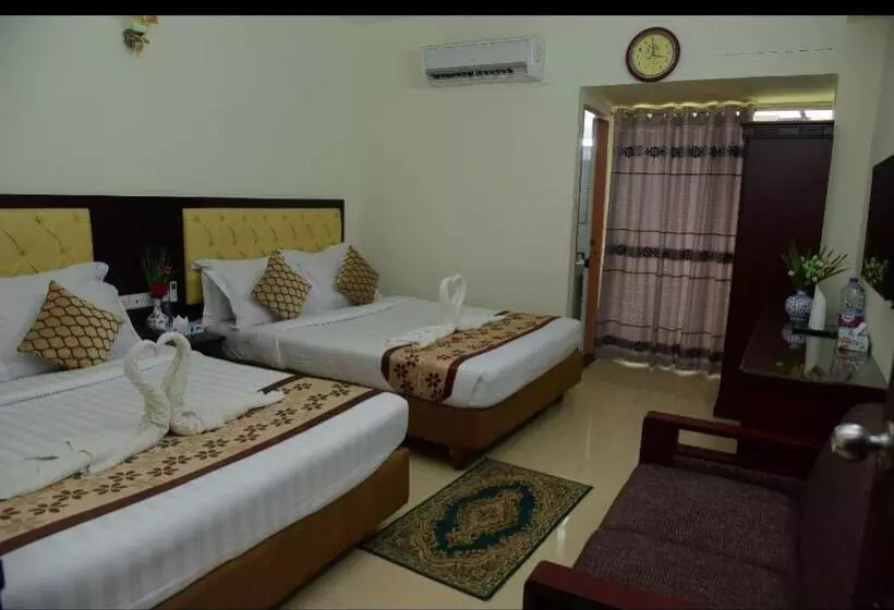 هتل Regal Palace